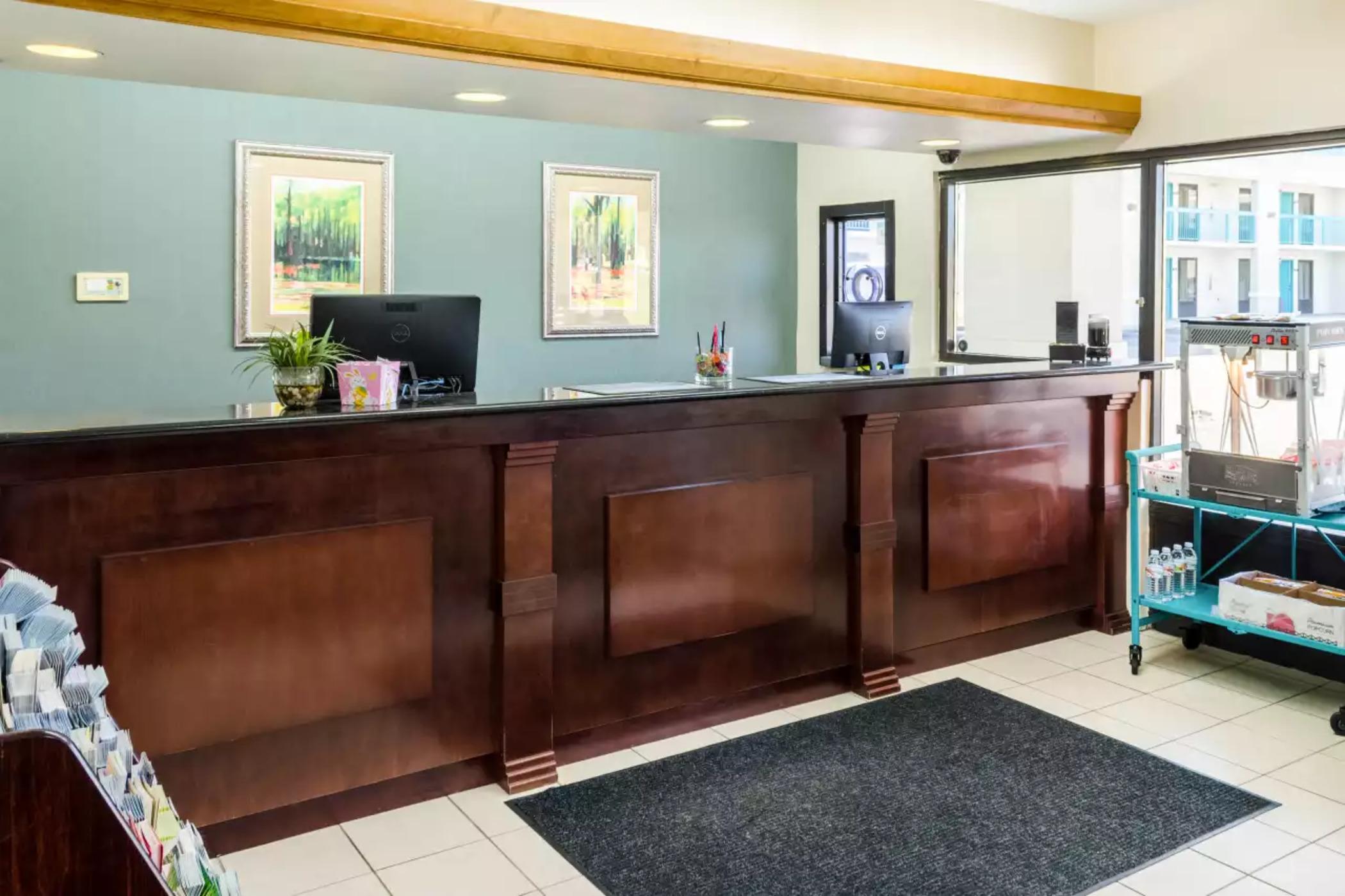 Econo Lodge Moss Point - Pascagoula Экстерьер фото