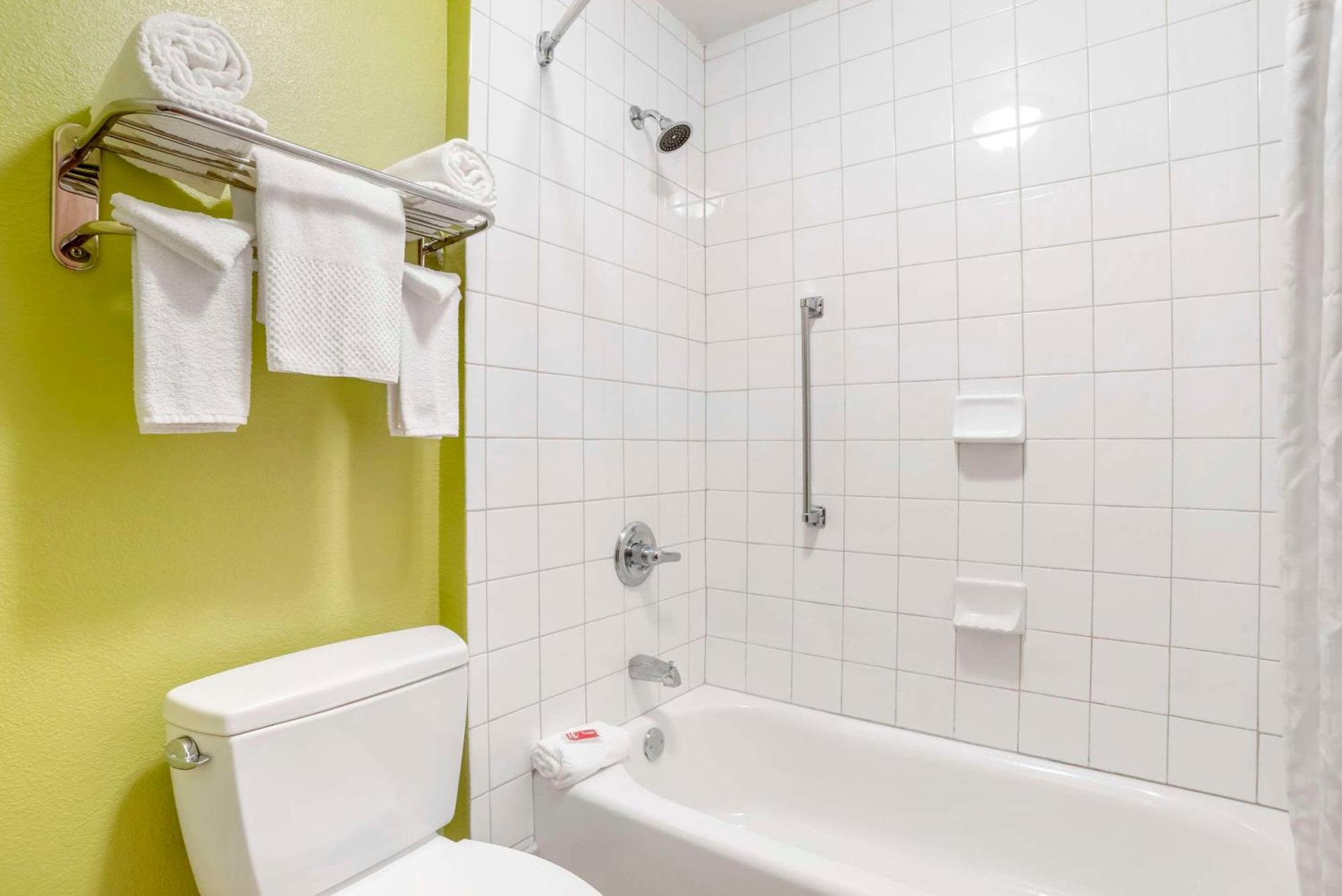 Econo Lodge Moss Point - Pascagoula Экстерьер фото