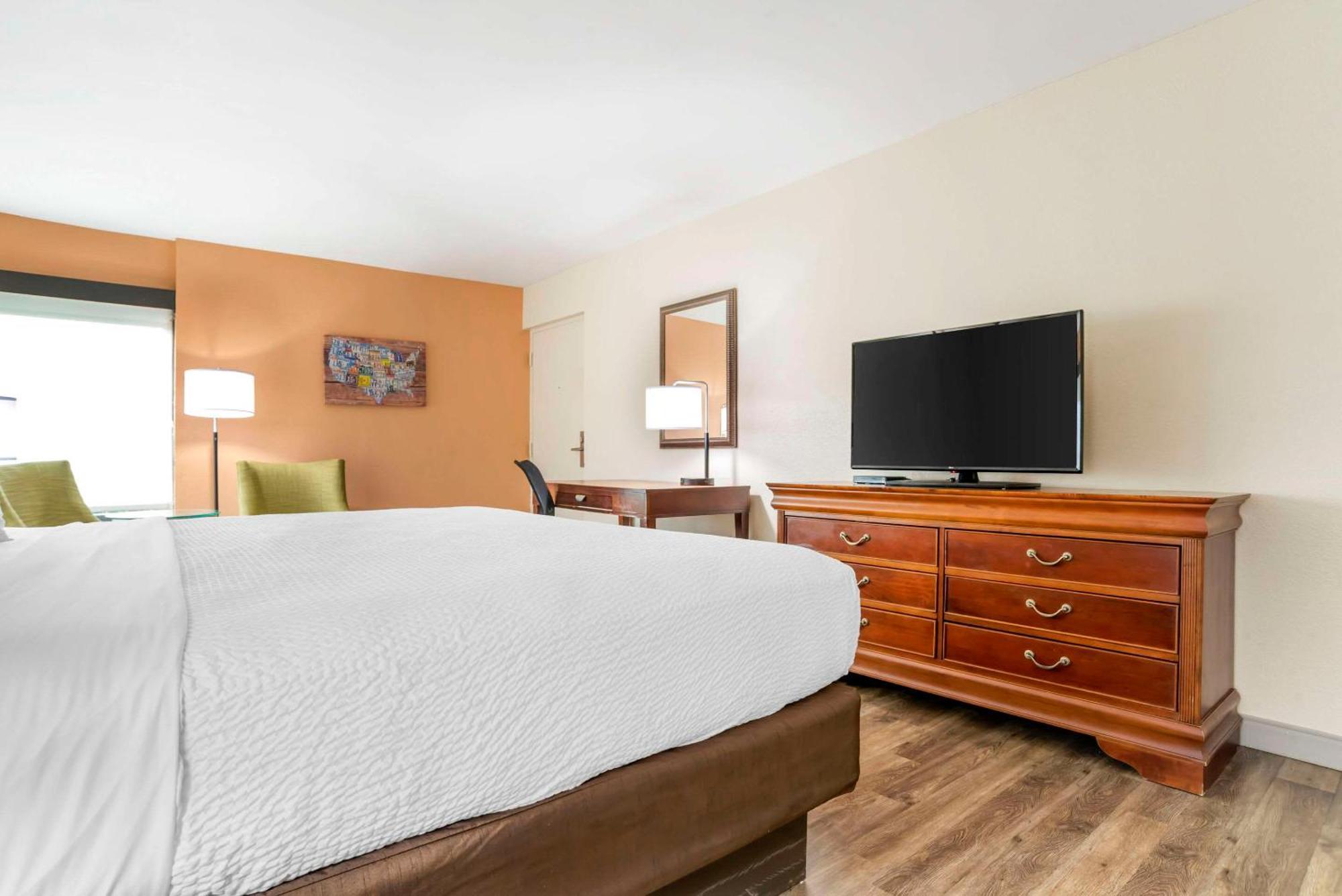 Econo Lodge Moss Point - Pascagoula Экстерьер фото