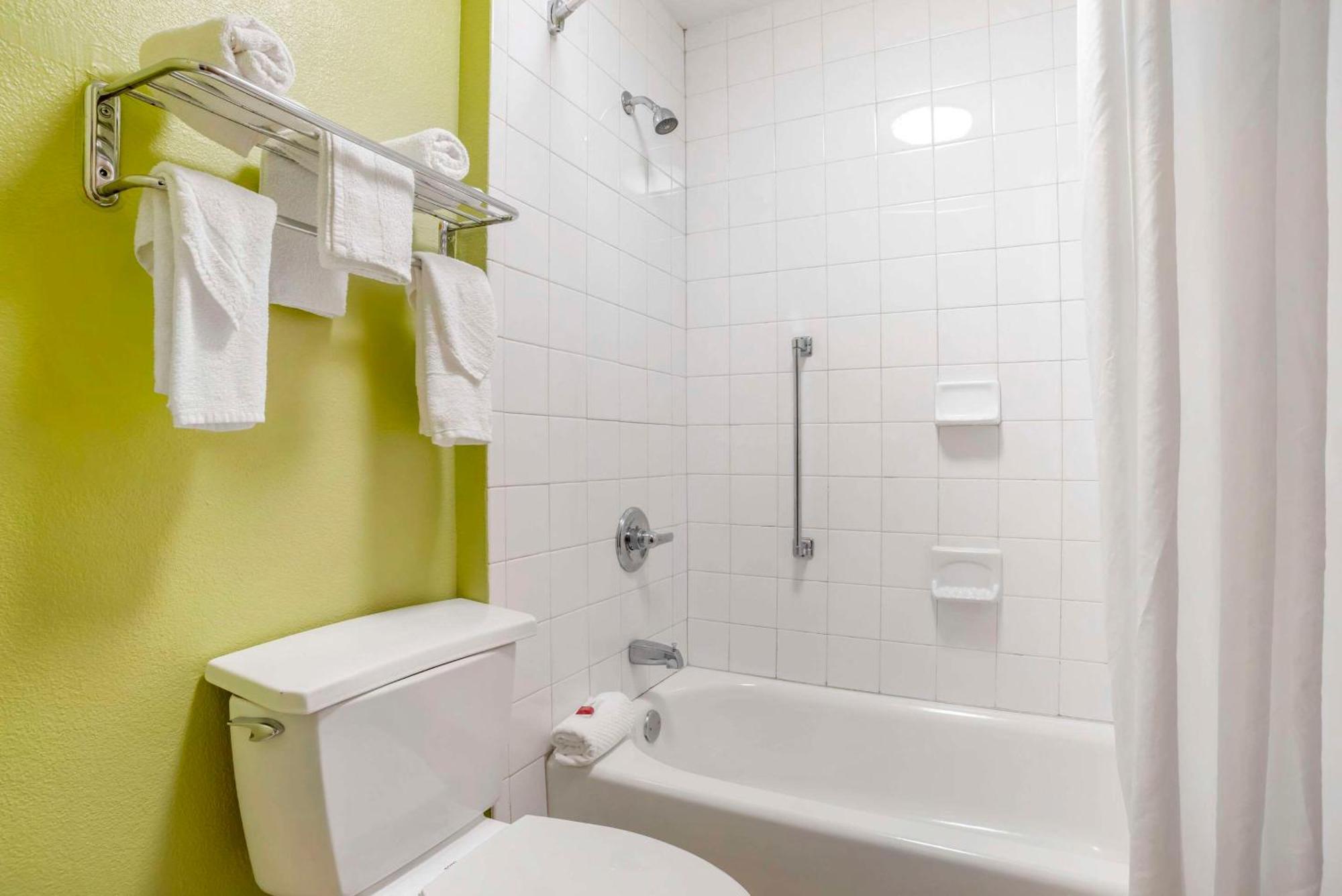Econo Lodge Moss Point - Pascagoula Экстерьер фото