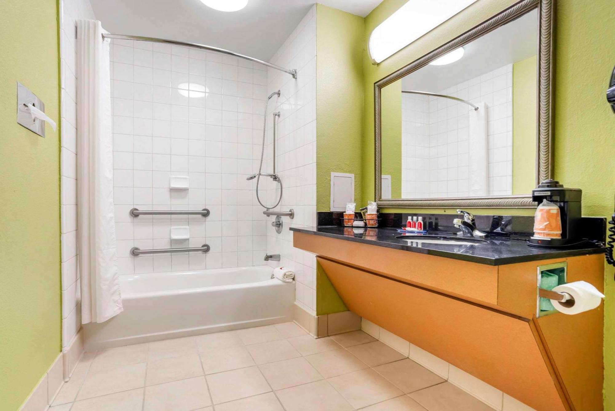 Econo Lodge Moss Point - Pascagoula Экстерьер фото