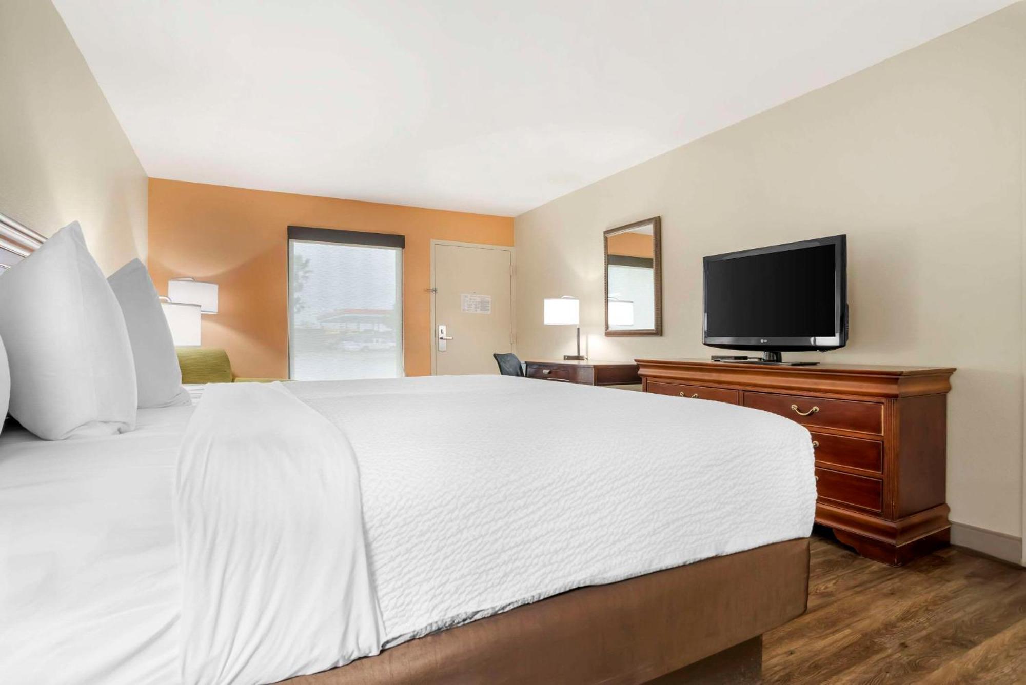Econo Lodge Moss Point - Pascagoula Экстерьер фото